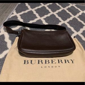 Burberry London mini-bag/pochette in dark brown leather